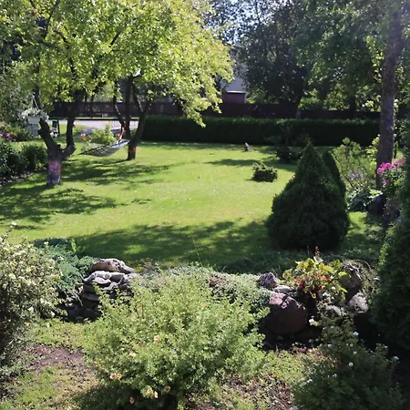 Kemping Lush Green Garden Campsite Kuressaare